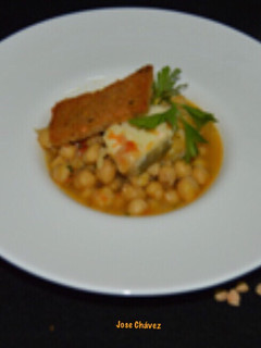 Una foto de Garbanzos con Bacalao