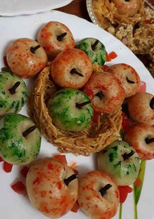 A picture of Kaju ke sev.