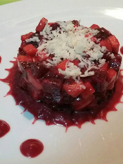 Una foto de Remolacha con manzana y parmesano