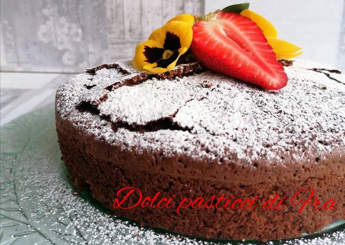 Torta fondente fragole e cioccolato