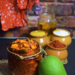 A picture of Kache Aam Ka Aachar.