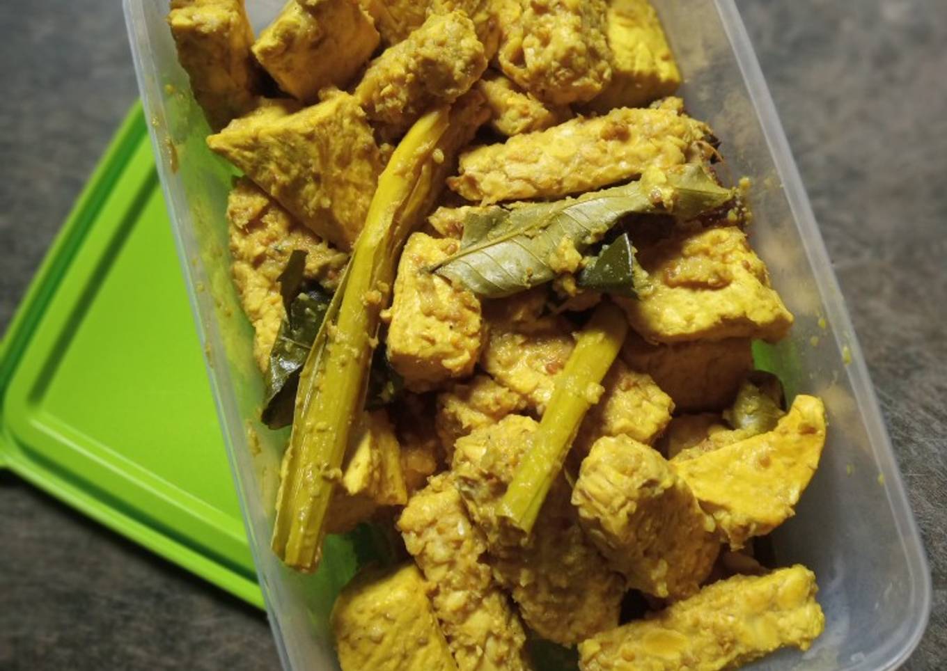 Tahu Tempe Ungkep Bumbu Kuning
