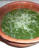 Sopa verde de espinacas ("Hulk")