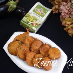 A picture of Baingan Kasuri Methi Pakoras.