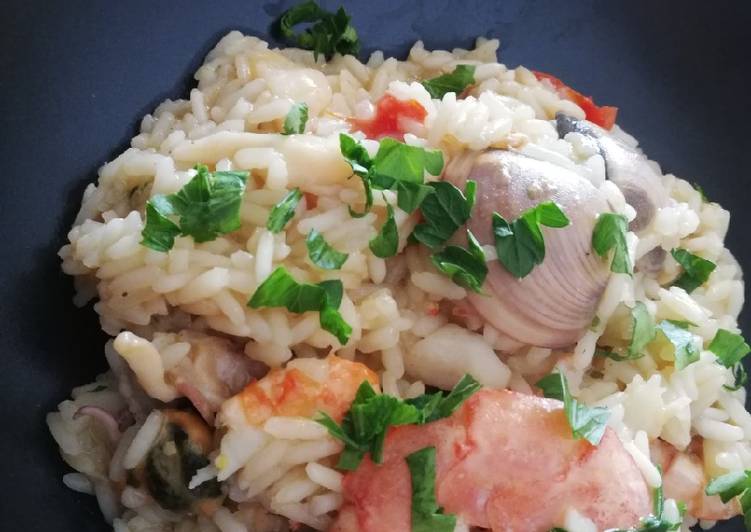 Step-by-Step Guide to Prepare Favorite Risotto alla pescatora 🍚🦐🐙🐚🍃