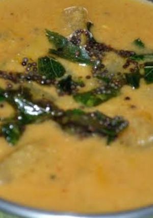 A picture of Cucumber sambar.