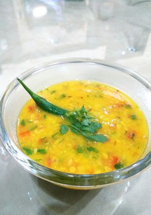 A picture of Peeli moong daal fry.