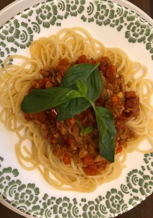 A picture of Tuna fish spaghetti.