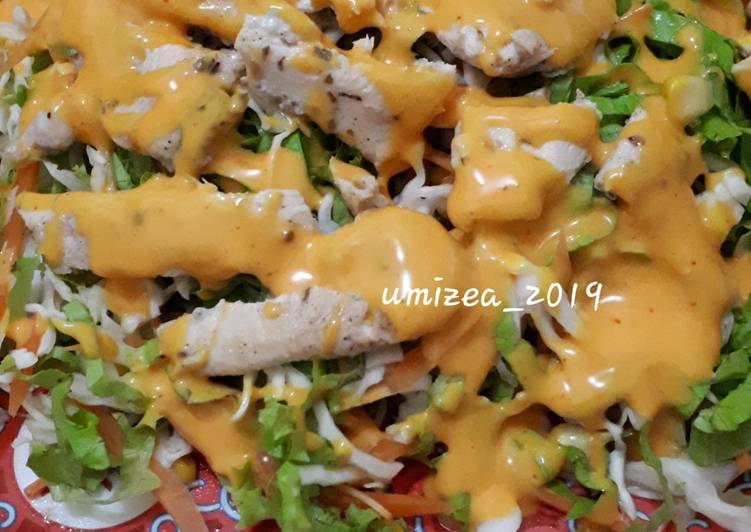 Langkah Mudah Menyiapkan Chicken Salad dengan Saus Mayonaise Keju Bikin Manjain Lidah