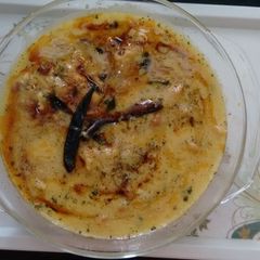 A picture of Punjabi kadhi festive.