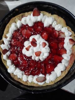 Una foto de 🍓🍓Tarta de frutillas con crema requete deliciosa! 🍓🍓
