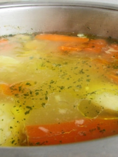 A picture of Chicken Stock.