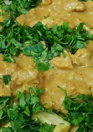 صورة لوصفة دجاج بالكاري والكريمه على طريقتى
