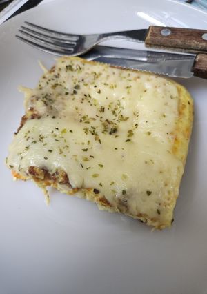 Una foto de Omelette de arroz con pollo