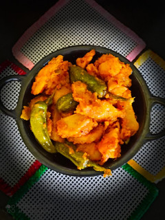 मसाला अरबी आलू (masala arbi aloo recipe in Hindi) रेसिपी मुख्य फोटो