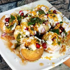 A picture of Dahi puri.