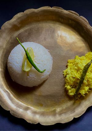 A picture of Narkol or Coconut Chorchori - for lunch in Thakurbari style.