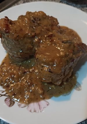 Una foto de Codillo en salsa