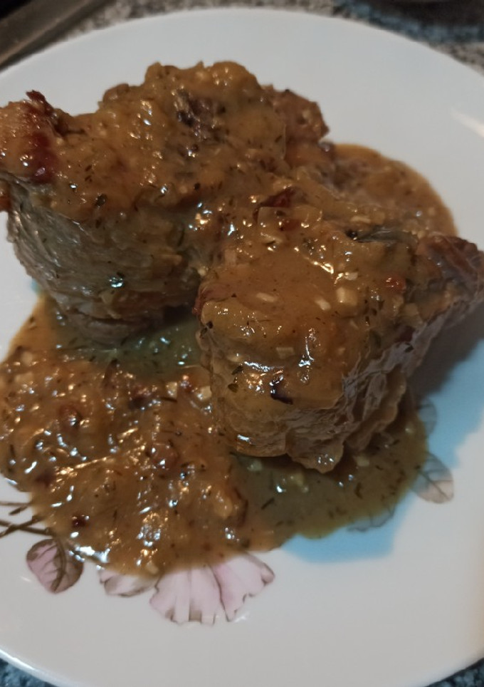 Una foto de Codillo en salsa