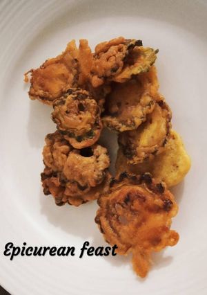 A picture of Karela chips Bittergourd chips.