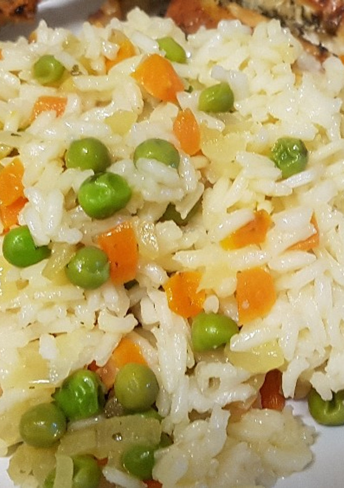 Una foto de Arroz con verduras para acompañar