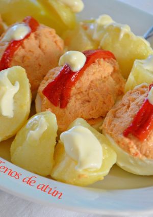 Una foto de Huevos relleno de atún  (Thermomix)