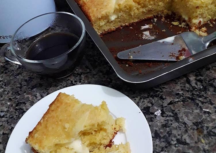 Bolo de milho com requeijão