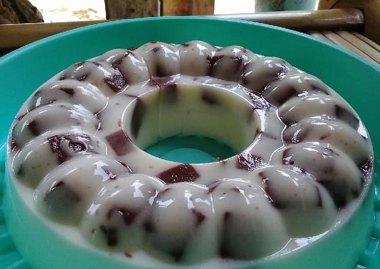 Resep Pudding mozaik coklat susu yang Menggugah Selera