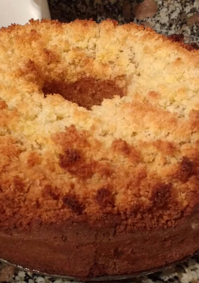 Una foto de Torta de banana, coco y dulce de leche