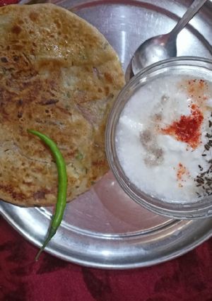 आलू प्याज़ के पराठा (aloo pyaz ke paratha recipe in Hindi) रेसिपी मुख्य फोटो