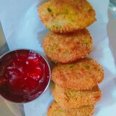 A picture of Flatten rice (poha) cutlet.