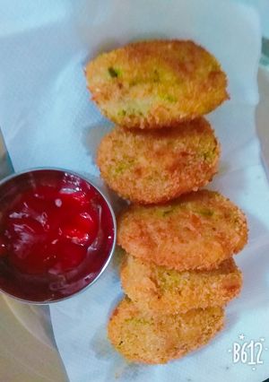 A picture of Flatten rice (poha) cutlet.