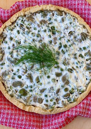 Foto di Torta con ricotta, fave e piselli al profumo di aneto e zenzero