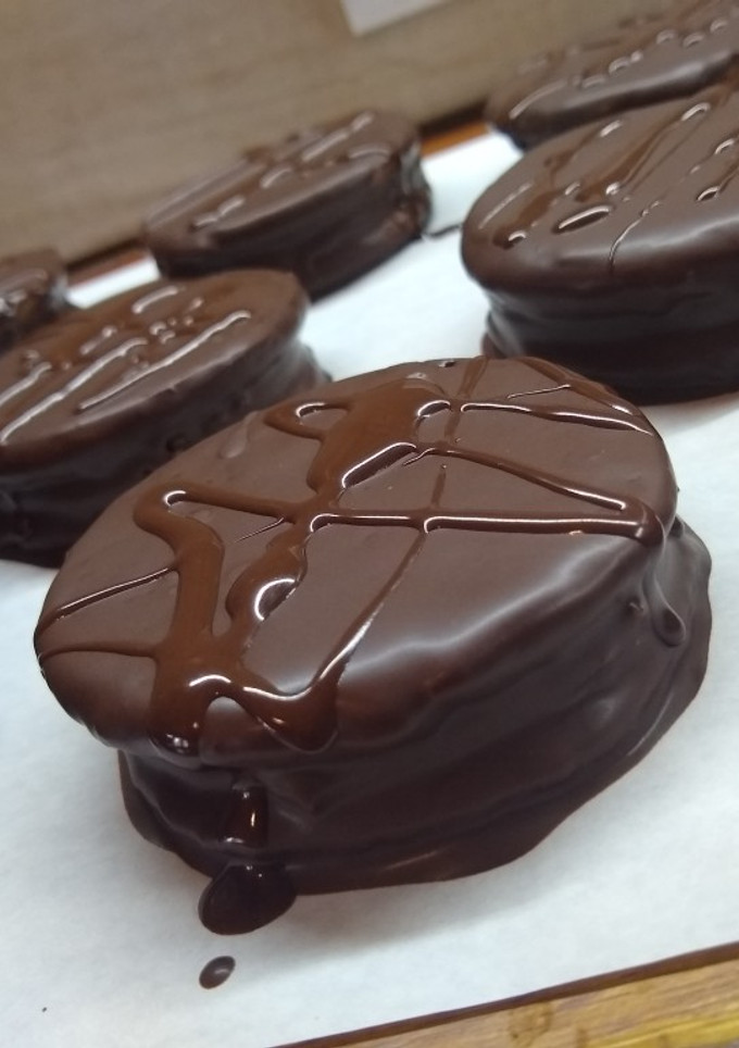 Una foto de Alfajores marplatenses😍🙌