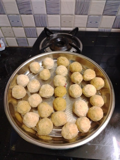 * பொட்டுக் கடலை உருண்டை(மாலாடு)(pottu kadalai urundai recipe in tamil) செய்முறை முக்கிய புகைப்படம்