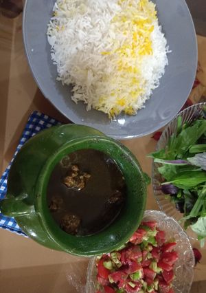 عکسی از دستور خورشت قورمه سبزی (دیزی لعابی)
