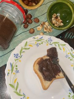 عکسی از دستور پوره یا کره فندق شکلاتی