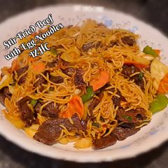 A picture of 🍜Stir Fried Beef with Egg Noodles🍜.