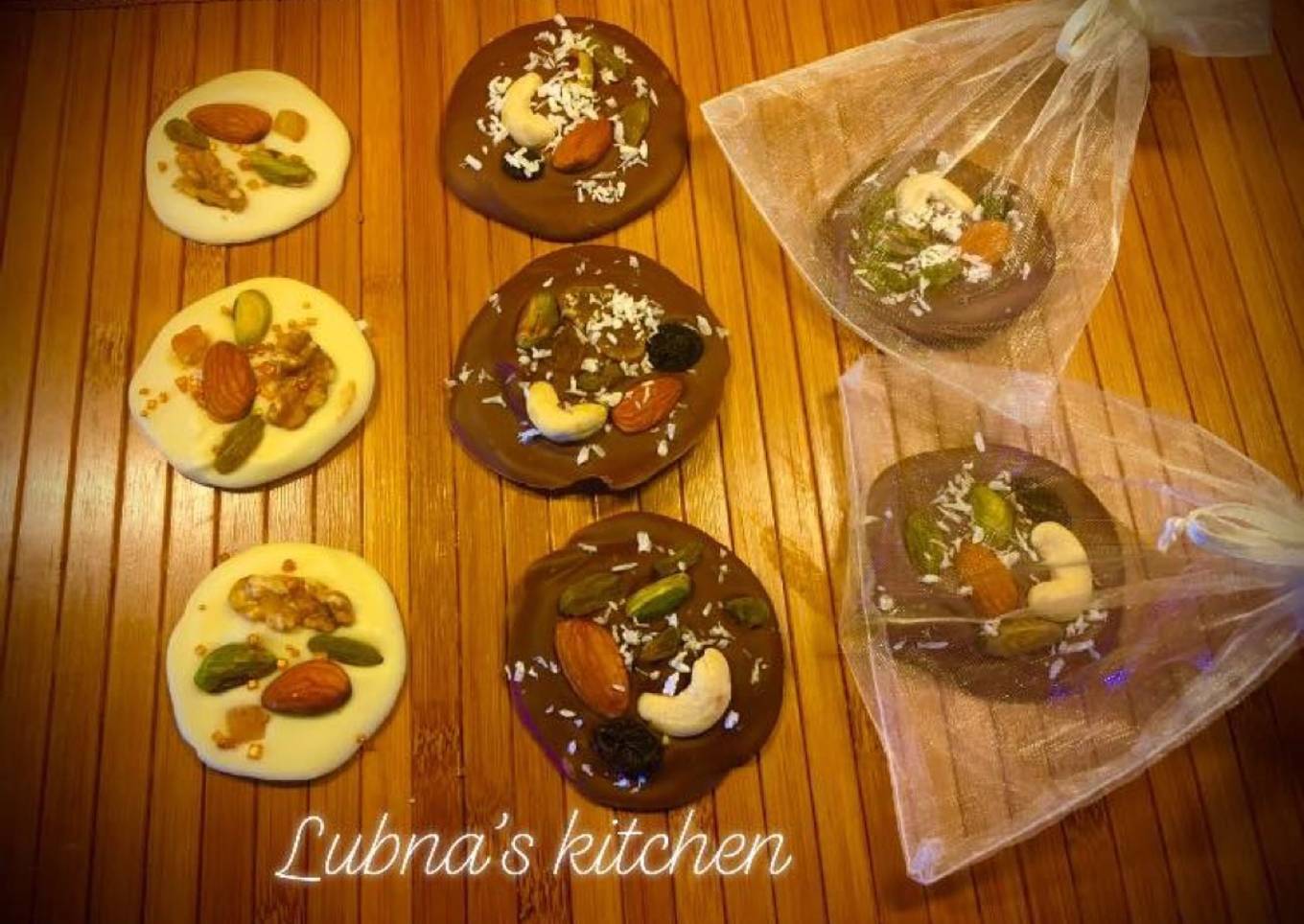 Chocolate Fruit 'n Nut Bites & Chocolate lollipop (2 recipes)