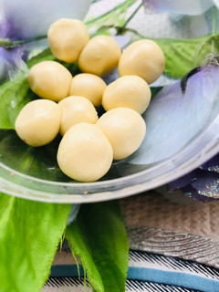 A picture of Milk balls.