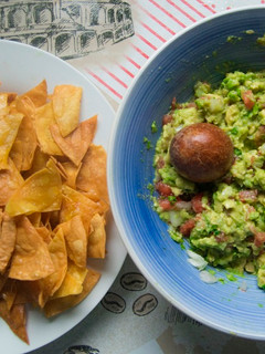 Una foto de Nachos con Guacamole