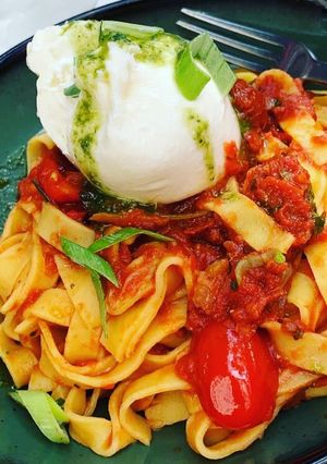 Une photo de Tagliatelles fraîches à la Burrata