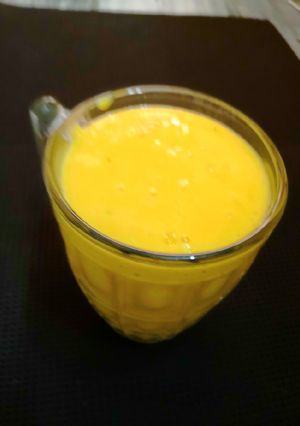 A picture of Mango shake.