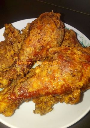 A picture of Herbed Chicken.