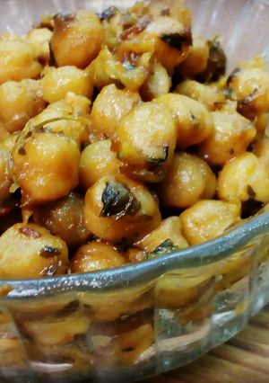 A picture of Kasuri methi chickpeas.