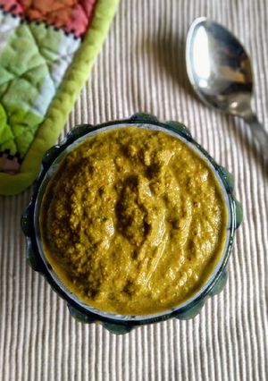 A picture of Coriander chutney for rice.