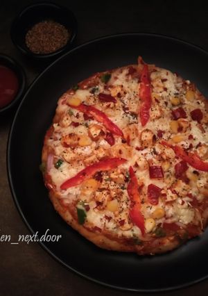 A picture of Whole wheat veg pizza.
