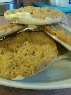 A picture of Crunchy Frostbite Cookies.