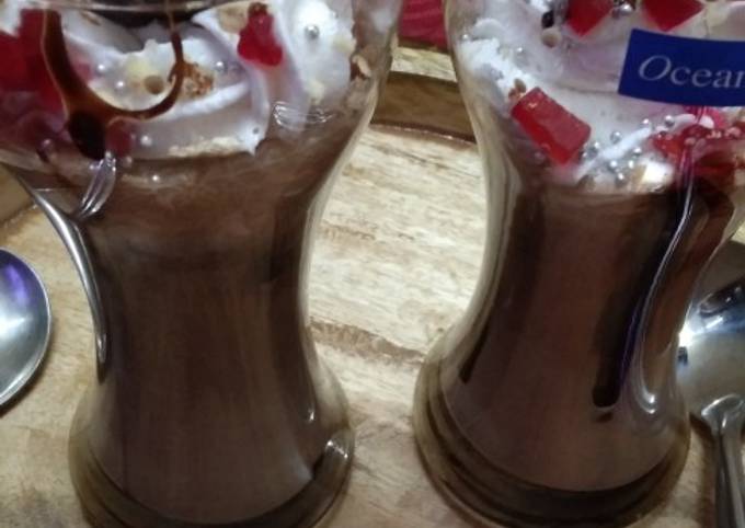 Chocolate milkshake with cream