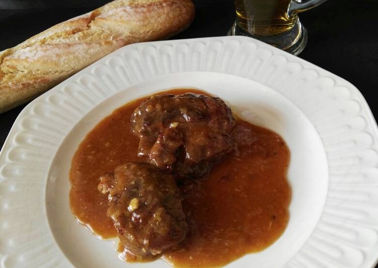 Carrilleras ibéricas a la cerveza